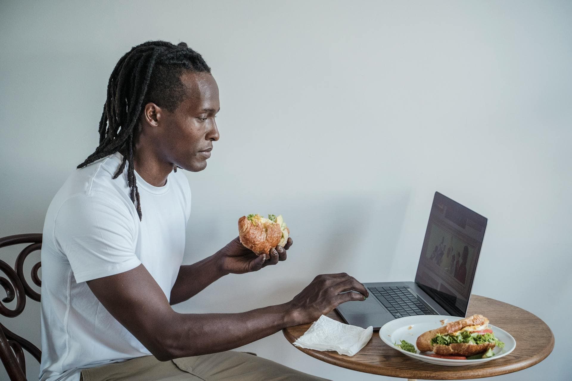 All You Need to Know About Intermittent Fasting While on TRT