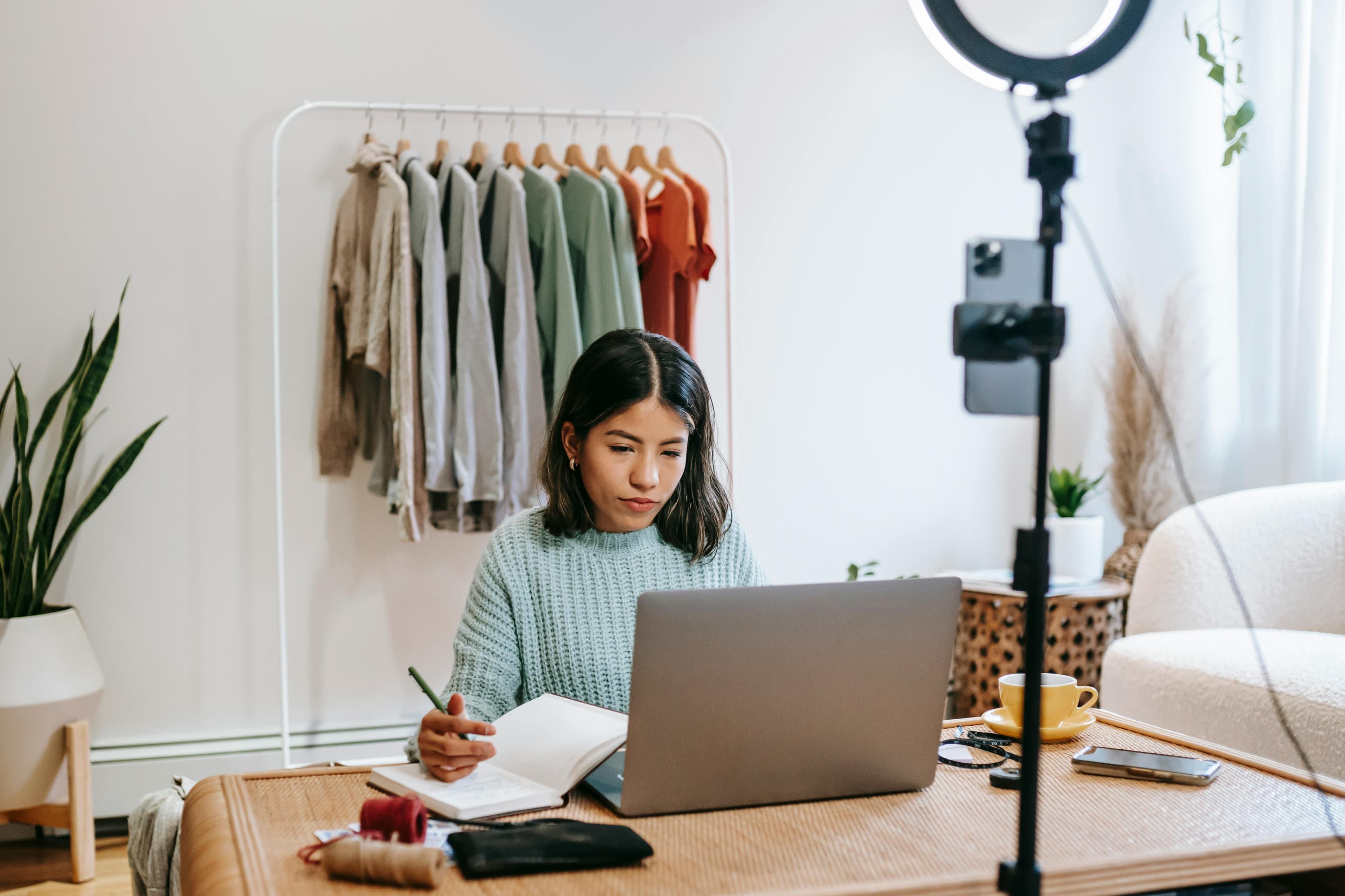 Healthy Living Tips for Busy Professionals: Stay Fit, Energized, and Balanced